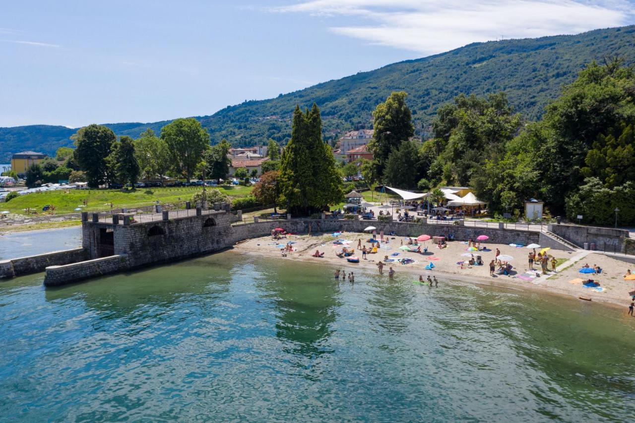 Baveno Beach - Charming Flat With Garden Bagian luar foto